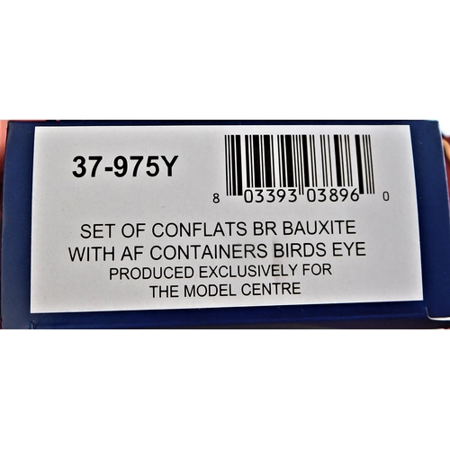 585 - Bachmann Set of Conflats BR Bauxite with AF Containers Birds Eye 37-975Y, Scale 1:76/00. Mint in Box... 