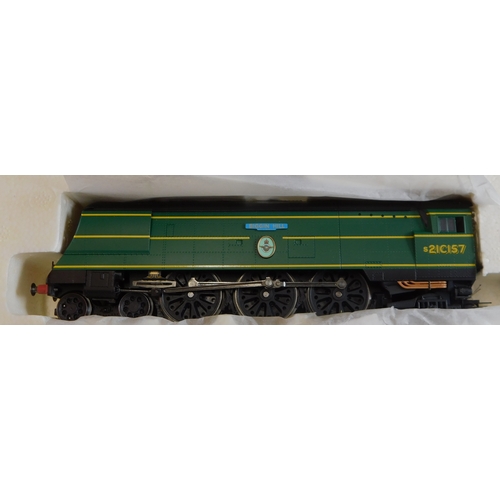 616 - Hornby R2279M The Thanet Belle Train Pack. Mint and sealed.