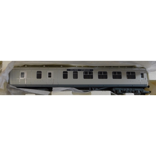 617 - Hornby R2278M The Silver Jubilee Train Pack. Mint and sealed.