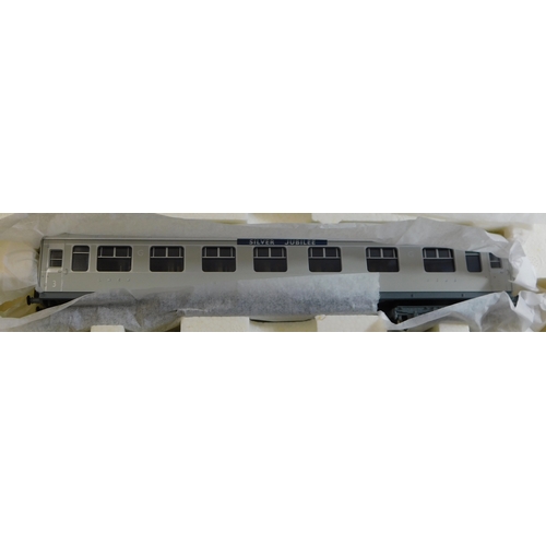 617 - Hornby R2278M The Silver Jubilee Train Pack. Mint and sealed.