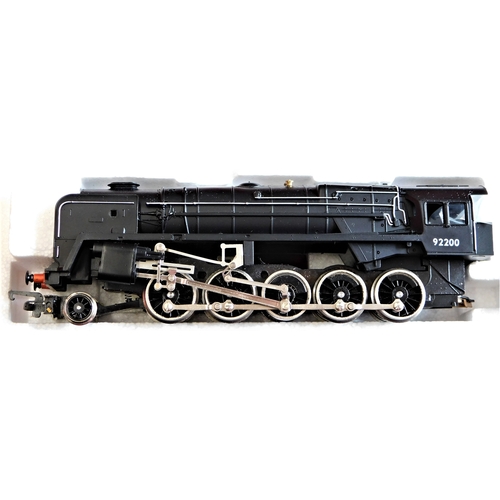 645 - Hornby R264 BR Class 9F 2-10-0 Locomotive. Mint in box.