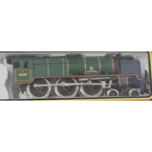 650 - Mainline  Railways Parallel Boiler Scot BR Green 'Prince of Wales Volunteers' Cat, No.37093. Mint in... 