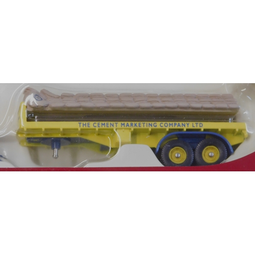 664 - Trackside DG 150000 Foden S21 with Flatbed Trailer and Cement bags Load Blue Circle Cement. Mint in ... 