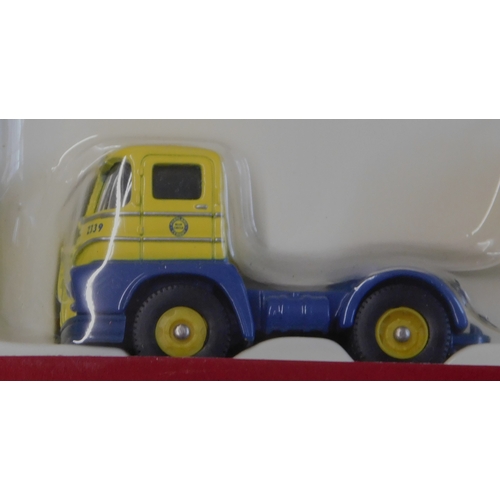 664 - Trackside DG 150000 Foden S21 with Flatbed Trailer and Cement bags Load Blue Circle Cement. Mint in ... 