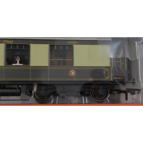 704 - Hornby R4664 All Steel K Type Pullman 1st Class Parlour Car 'Agatha'. Mint in box.