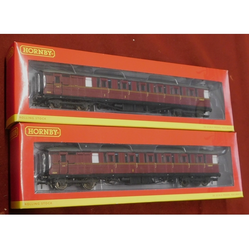 708 - Hornby R4566 BR (Ex LNER) 61ft 6in Corridor Brake Coach E 10116 E (2). Mint in box.