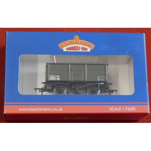 Lot 735       