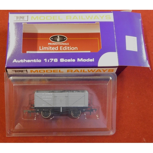 Lot 742       