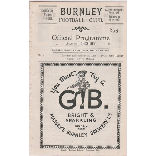 391 - Programme Burnley v Grimsby Town December 27th 1932. Ex Bound Volume. No writing. Generally good