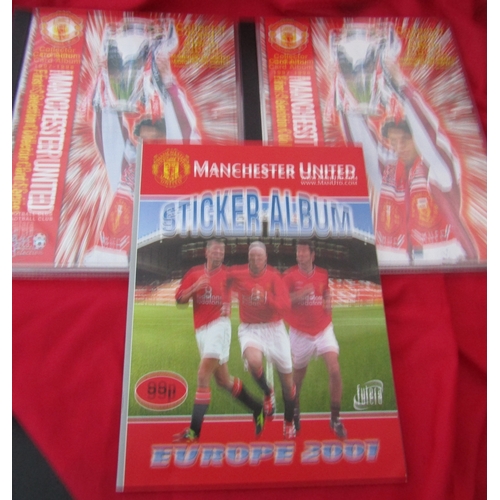 427 - A collection of 5 Manchester United Futera Albums with all cards/stickers present. 1997/98 (2), 1999... 