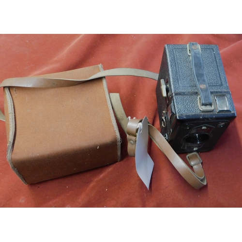 303 - The Zeiss-Ikon Box Tengor was made from 1934/9 onwards - The Box Tengor with the locking shutter rel... 