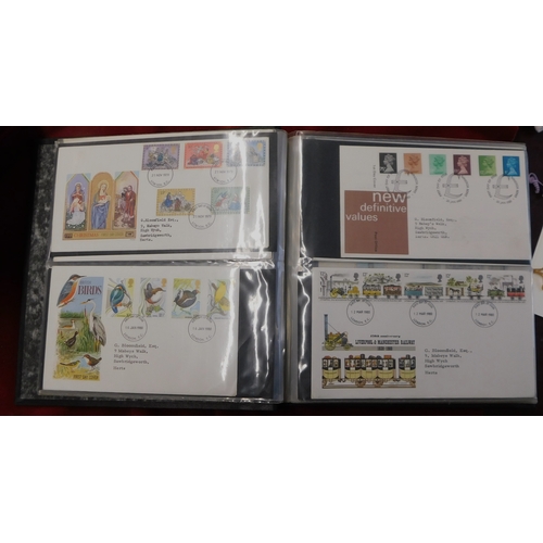 152 - Great Britain 1966, 200 large First Day Cover collection in 2 albums and bundles in Philatelic Burea... 