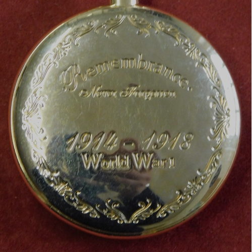 599 - Watch - coin inlaid pocket watch, with certificate of authenticity, WWI 100th anniversary, limited e... 