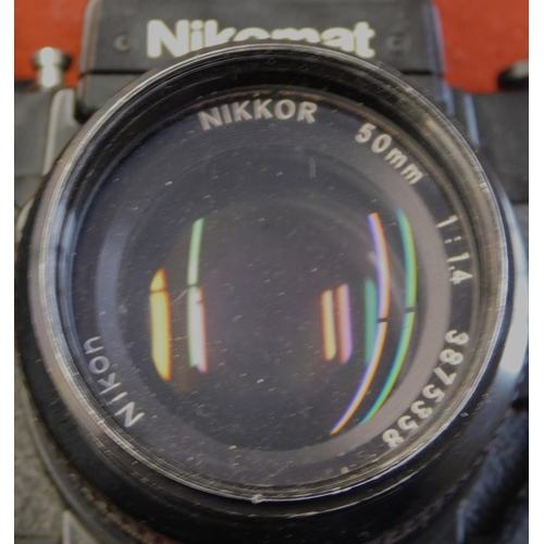 605 - Nikon Camera - Nikkormat FTN AD, with flash unit, with case worn, heavy item with lens, fair to good... 