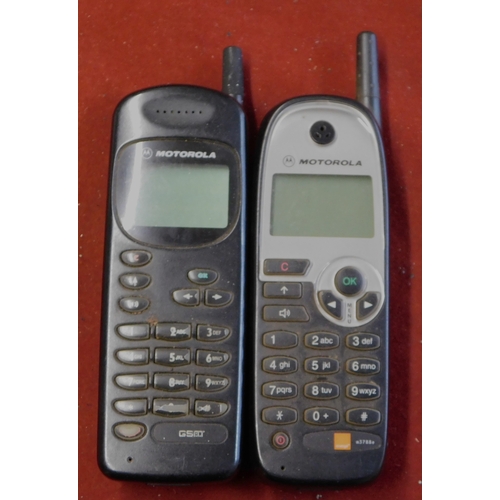 641 - Mobile Phones - Motorola early mobile phones (2)