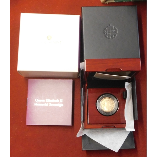 23 - Gold 2022 United Kingdom Queen Elizabeth II Memorial Proof Sovereign, Royal Mint issue in case with ... 