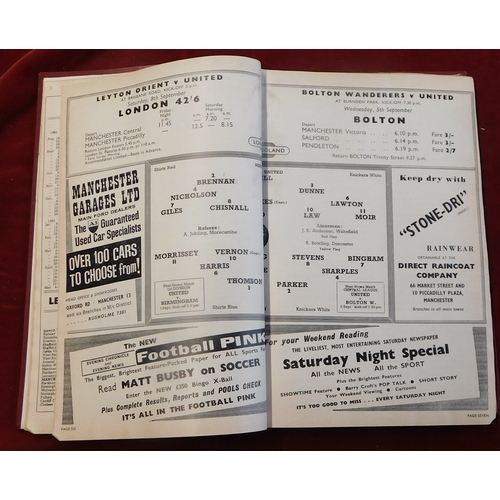 1 - Manchester United Bound Volume from the 1962/63. Formerly the property of Sir Matt Busby sold by Sir... 