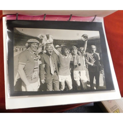 12 - A folder relating to the 1977 FA Cup Final Manchester United v Liverpool with 7 Press photos and fro... 