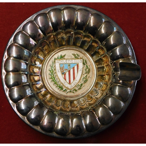 151 - A metallic silver plate ash tray with enamel Club crest of Athletic Club de Bilbao. Date unknown. Po... 