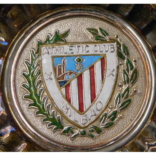 151 - A metallic silver plate ash tray with enamel Club crest of Athletic Club de Bilbao. Date unknown. Po... 