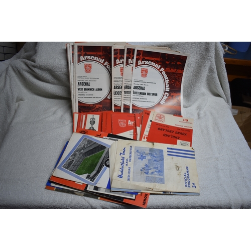 251 - A collection of (72) Arsenal home programmes and 12 aways from the 1950s to the 1970s. Generally goo... 