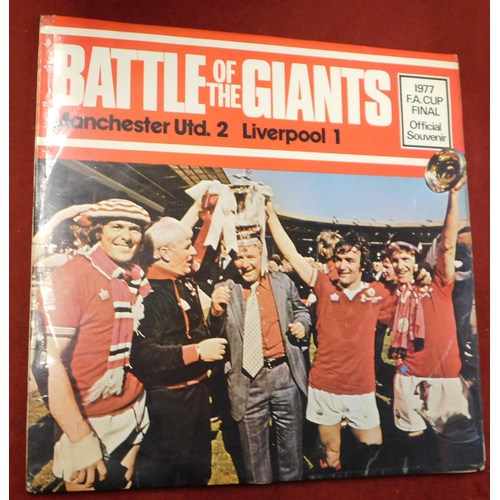 30 - A collection of 20 Records all relating to Manchester United some from the 1960s a few later. Includ... 