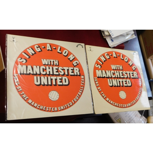 30 - A collection of 20 Records all relating to Manchester United some from the 1960s a few later. Includ... 