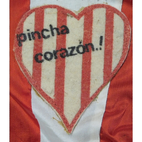 32 - An original pennant with the words at the top by the Estudiantes President Mariano Mangano for the m... 