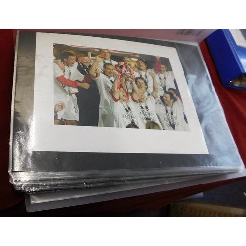 33 - A large folder of items relating to the Manchester United Neville brothers Gary and Philip. There ar... 