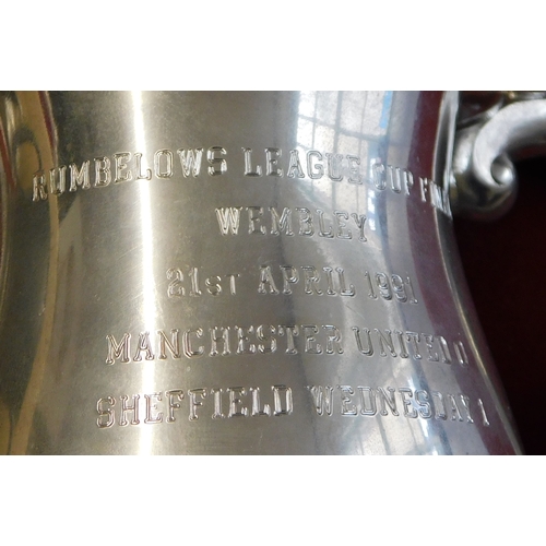 352 - Rumbelows Cup Final Tankard engraved presented for the Manchester United v Sheffield Wednesday Final... 