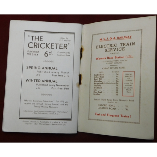 426 - Cricket Lancashire County and Manchester Cricket Clue 1933 Annual, staple rust, text & Photo's very ... 