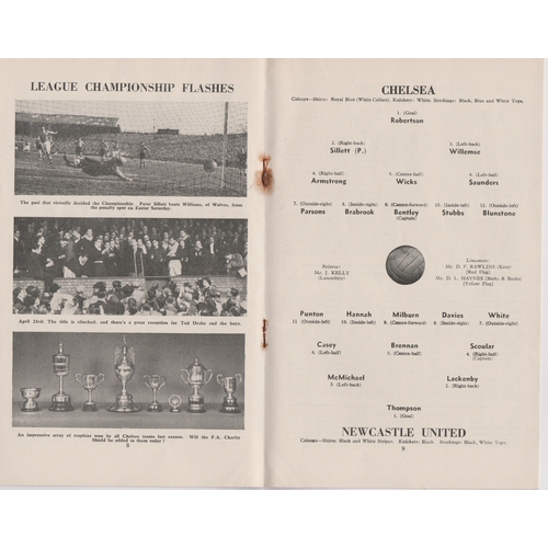 510 - Charity Shield programme Chelsea v Newcastle United played at Stamford Bridge 14th September 1955. S... 