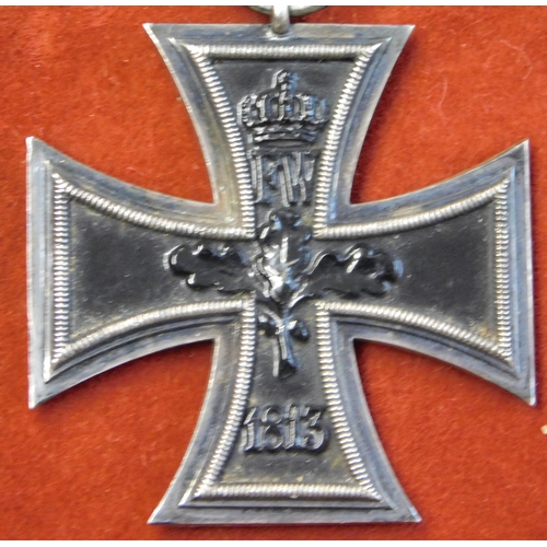 506 - German WWI Iron Cross 2nd class (Eisernes Kreuz 2. Klasse, or EKII), with maker 'O' on the suspensio... 