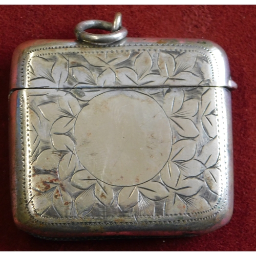 642 - Victorian Silver Plated Vesta case, with a lovely floral design etched into the body.