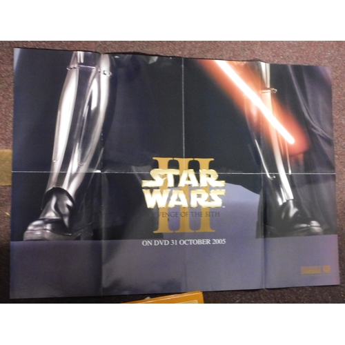 701 - Posters 'Star Wars' (3) crease folds, but very good condition