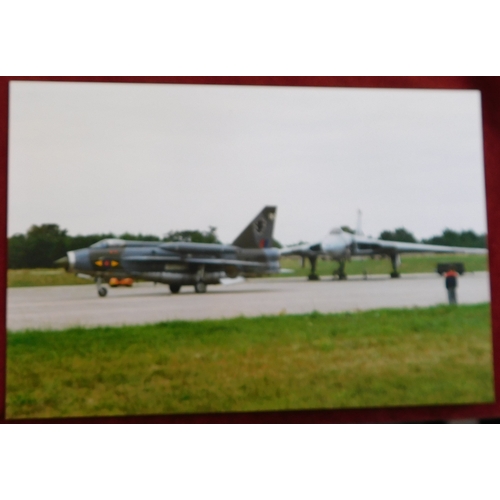 720 - Aviation photographs (6x9) group of 5. Avro Vulcan B2 XH 558 Taxi run at Bruntingthorpe airfield. Th... 