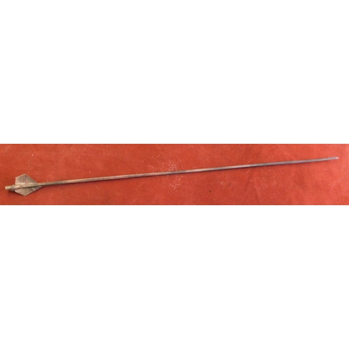 902 - Antique Asian bow and arrow made from bamboo with three arrows, it has an ornamental handle carved i... 