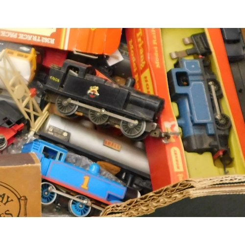 927 - Hornby model trains 