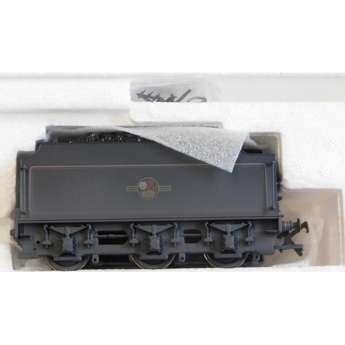 503 - Bachmann Locomotive 32-275K, Class K3 61811 BR Lined, black late crest, mint and boxed with certific... 