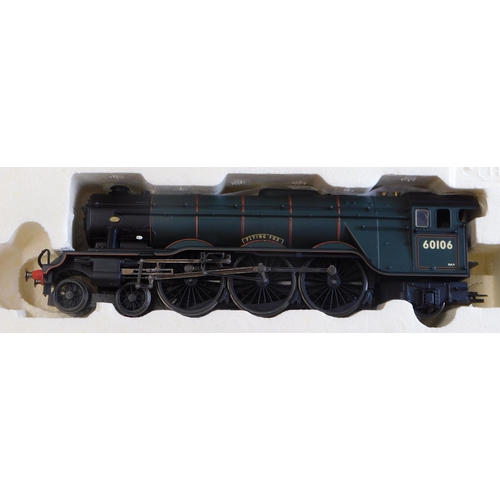 518 - Hornby Locomotive 'The Master Cutler' Train Pack with Flying Fox BR4-6-2 class A3 locomotive and thr... 