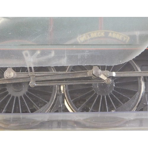 529 - Hornby Locomotive BR 4-6-0 B17/2 'Welbeck Abbey' No.61619 mint and boxed