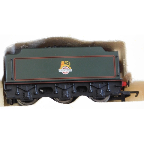 541 - Hornby Locomotive R2209 BR 4-6-0 Class B17/4 '61652 Darlington' mint and boxed