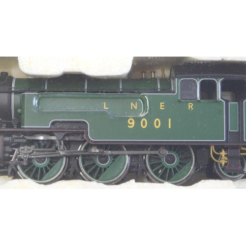 545 - Hornby Locomotive LNER 2-6-4T Thompson Class L1 '9001' mint and boxed