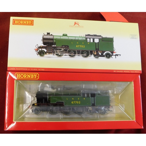 546 - Hornby Locomotive R3461 LNER 2-6-AT Thompson L1 '67702' mint and boxed