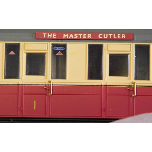 560 - Hornby Cresley 'Master Cutler' Coach Set (3)