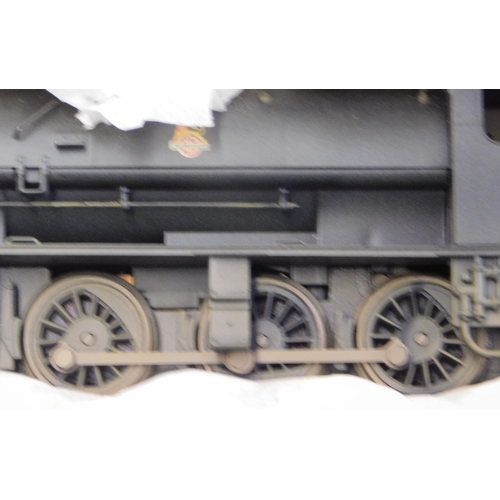 594 - Hornby Locomotive BR 0-6-0ST Class J94 68071 weathered edition mint and boxed