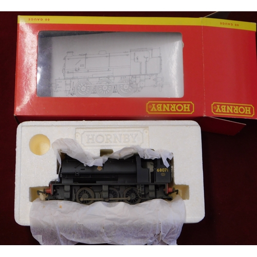 594 - Hornby Locomotive BR 0-6-0ST Class J94 68071 weathered edition mint and boxed