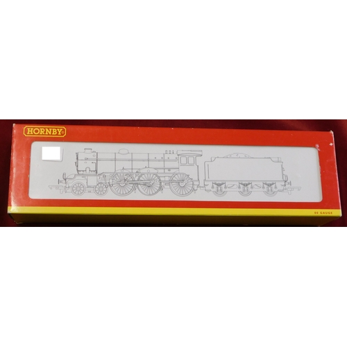 599 - Hornby Locomotive BR 4-6-0 Class B17/4 '61663 Everton' mint and boxed, retail £70