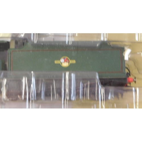 601 - Hornby Locomotive BR 4-6-0 Class B17/6 'Grimsby Town' mint and boxed