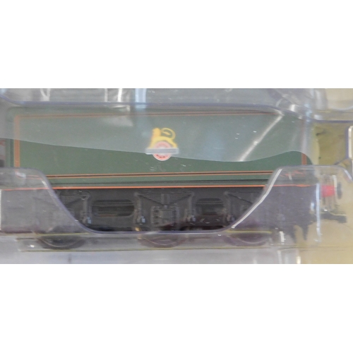 602 - Hornby Locomotive BR (early) 4-6-0 Class B17/6 'Leicester City' No.61665 mint and boxed